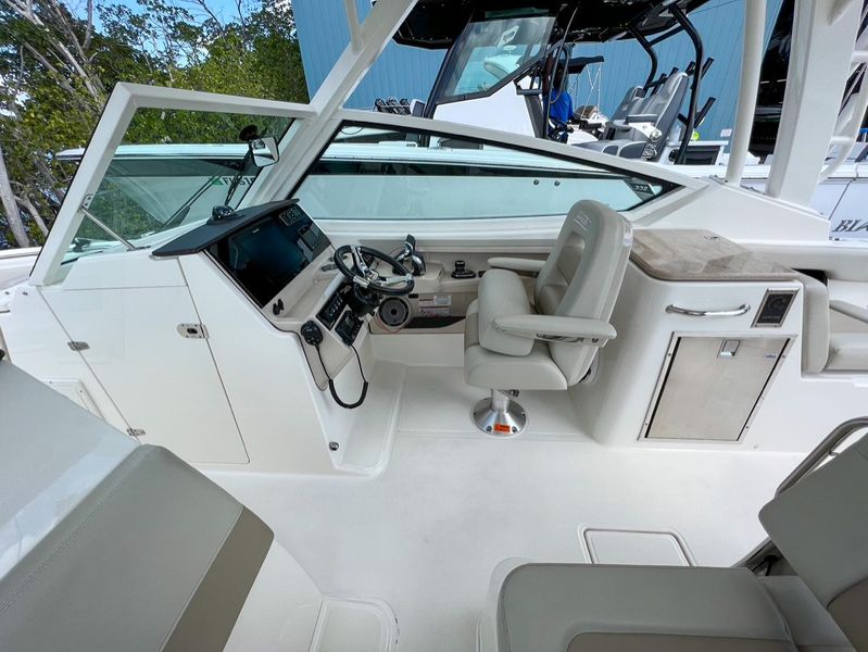 2020 Boston Whaler 280 Vantage