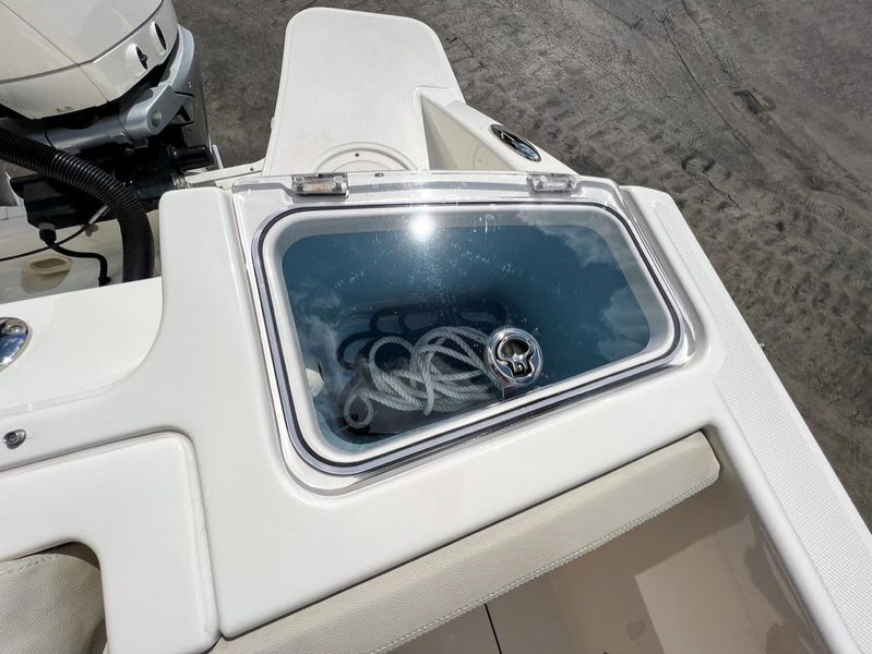 2020 Boston Whaler 280 Vantage