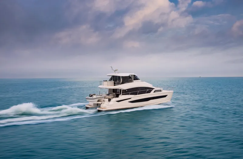  Yacht Photos Pics 2023-Aquila-54-Yacht-MarineMax