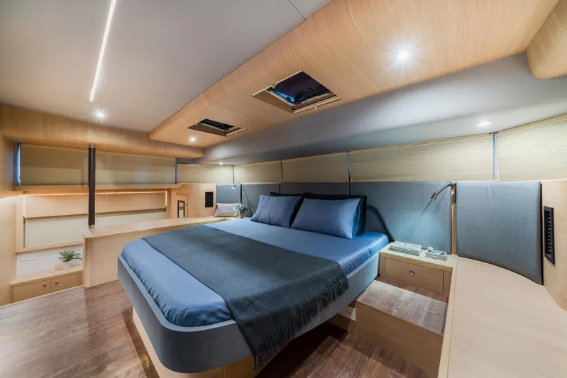  Yacht Photos Pics 2023-Aquila-54-Yacht-MarineMax