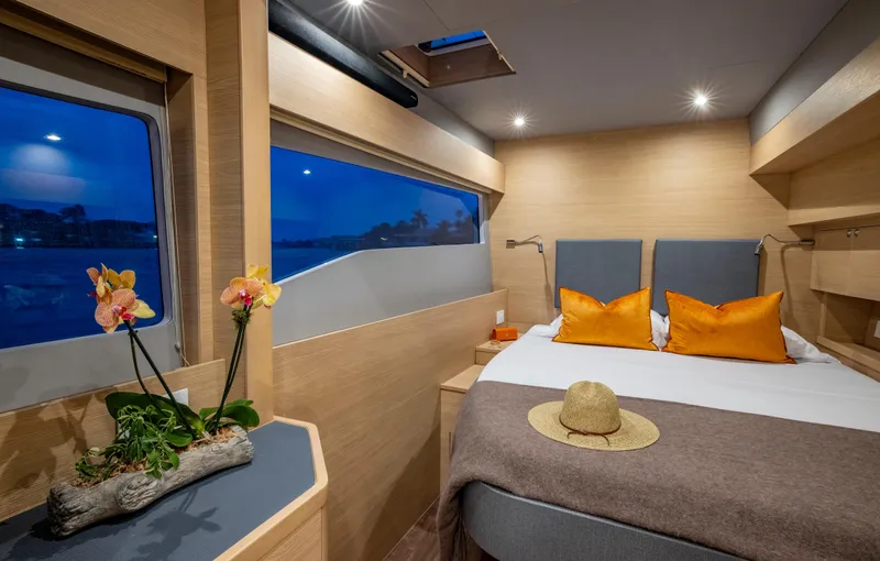  Yacht Photos Pics 2023-Aquila-54-Yacht-MarineMax