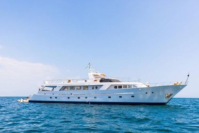 1982 116' 2'' Benetti-Motor Yacht Torre Annunziata, IT