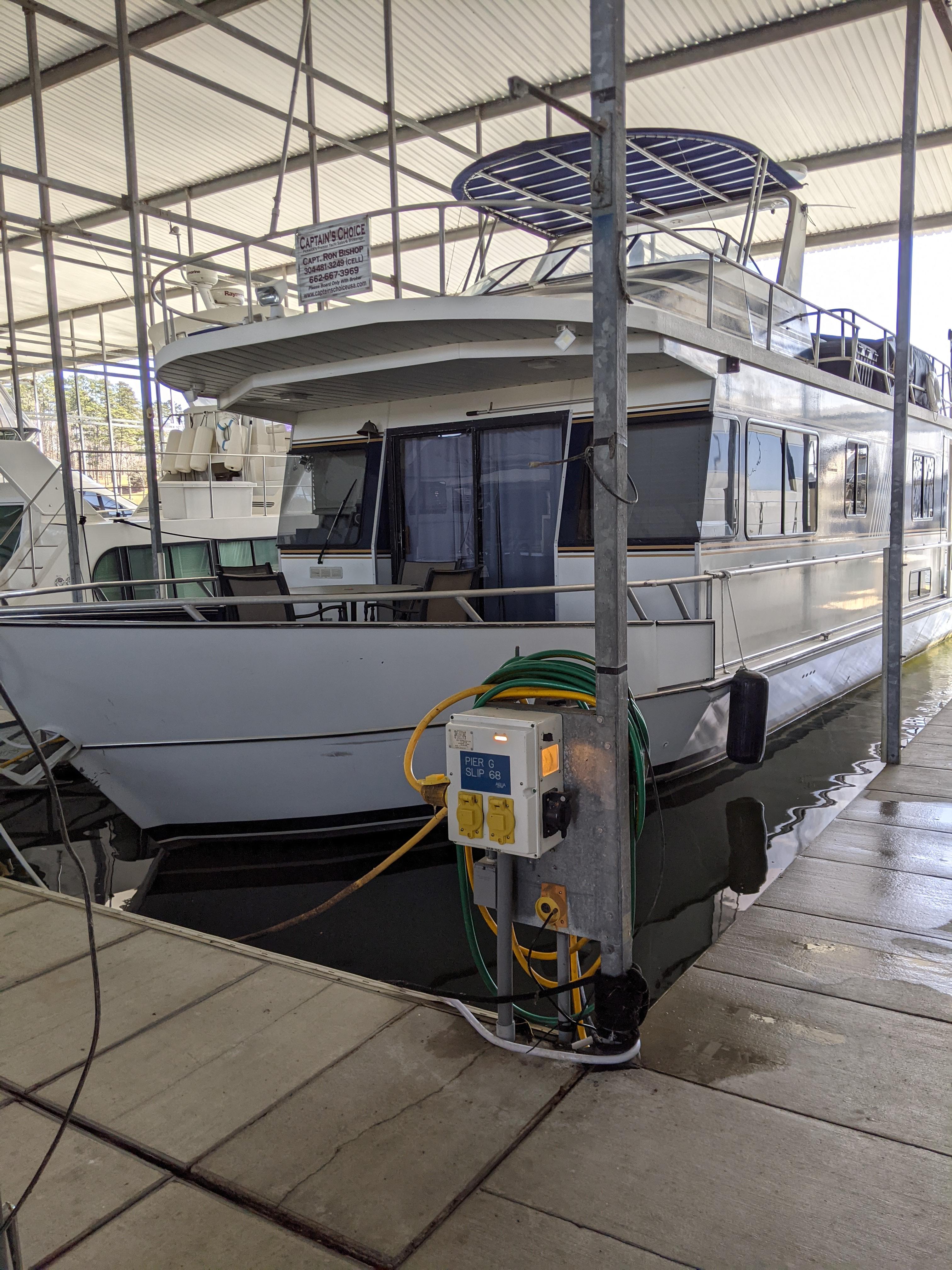 Monticello River Yacht