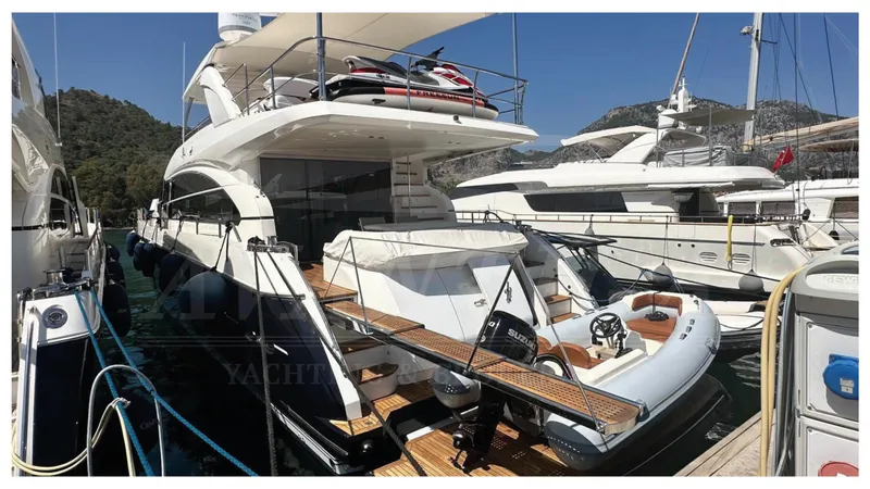  Yacht Photos Pics Princess 82