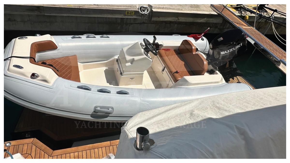 2013 Princess 77 