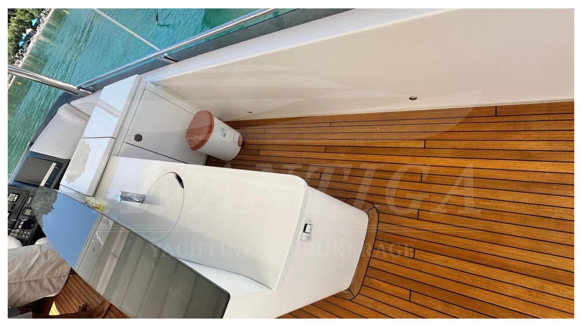 2013 Princess 77 