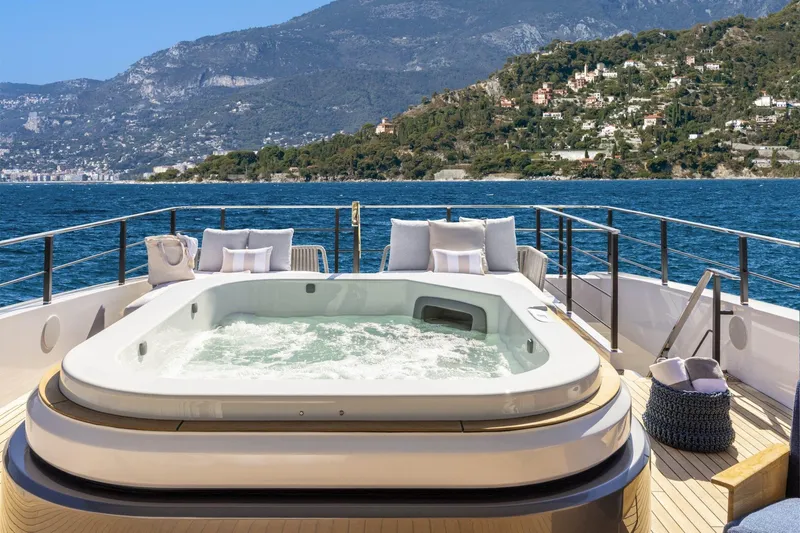 Miotu Yacht Photos Pics Luxurious Custom Line CL 140 yacht with jacuzzi, scenic ocean and mountain backdrop, 2022 model.