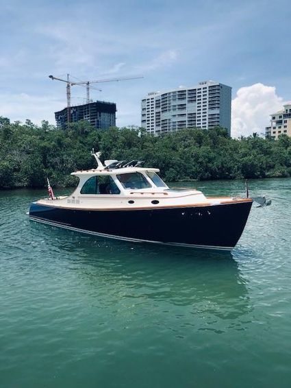2018-34-hinckley-picnic-boat-34-mkii