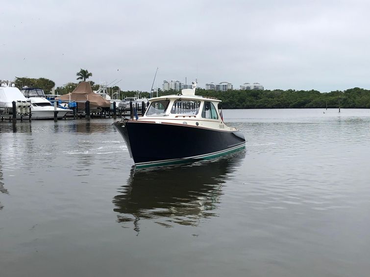 2018-34-hinckley-picnic-boat-34-mkii