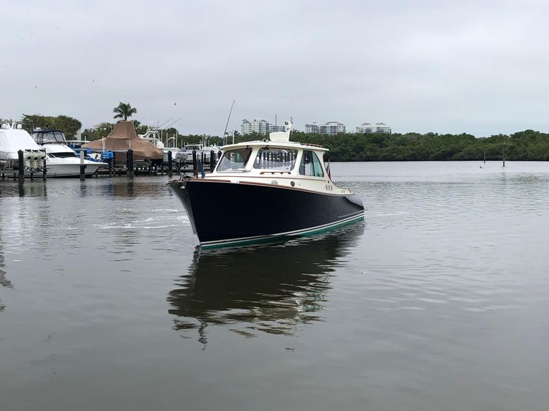 2018 Hinckley Picnic Boat 34 MKII