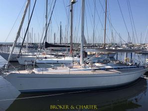 1990 Grand Soleil 52