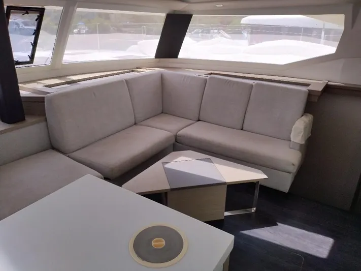 Smile Maker Yacht Photos Pics Salon seating