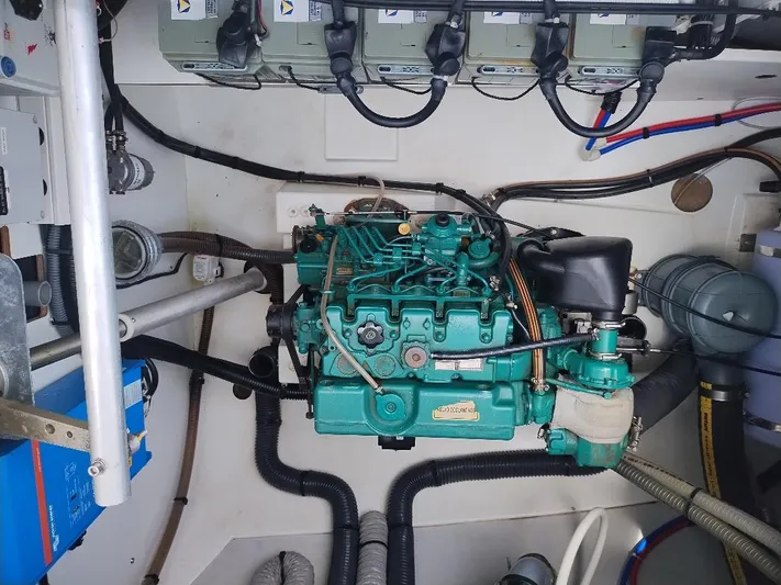 Smile Maker Yacht Photos Pics Port Engine