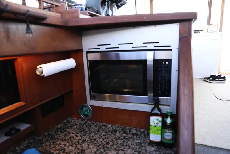 Impulse Yacht Photos Pics 