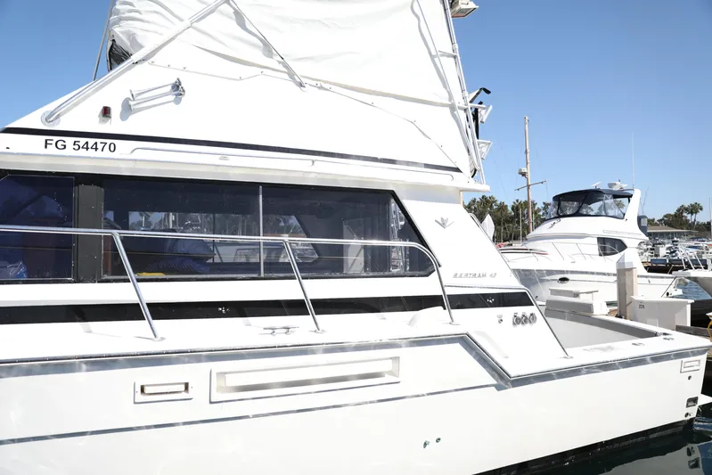 Impulse Yacht Photos Pics 