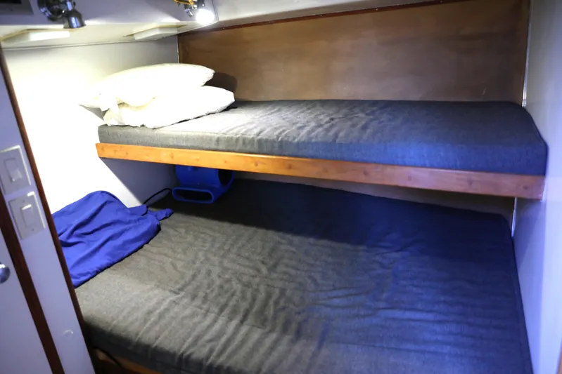 Impulse Yacht Photos Pics 