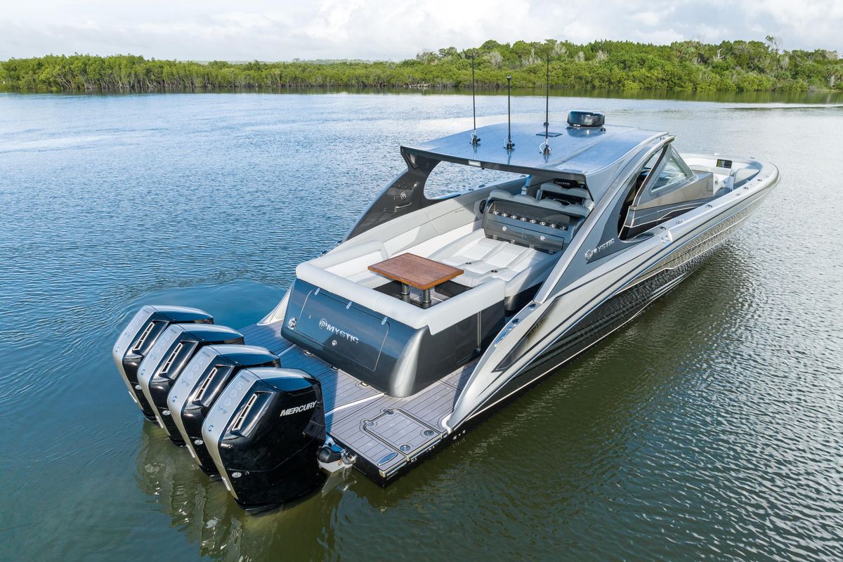 2024 Mystic Powerboats 52 