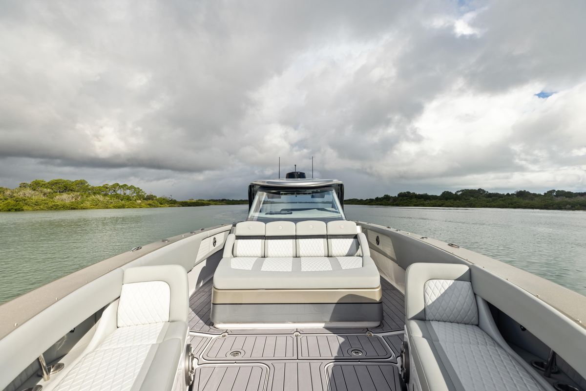 2024 Mystic Powerboats 52 
