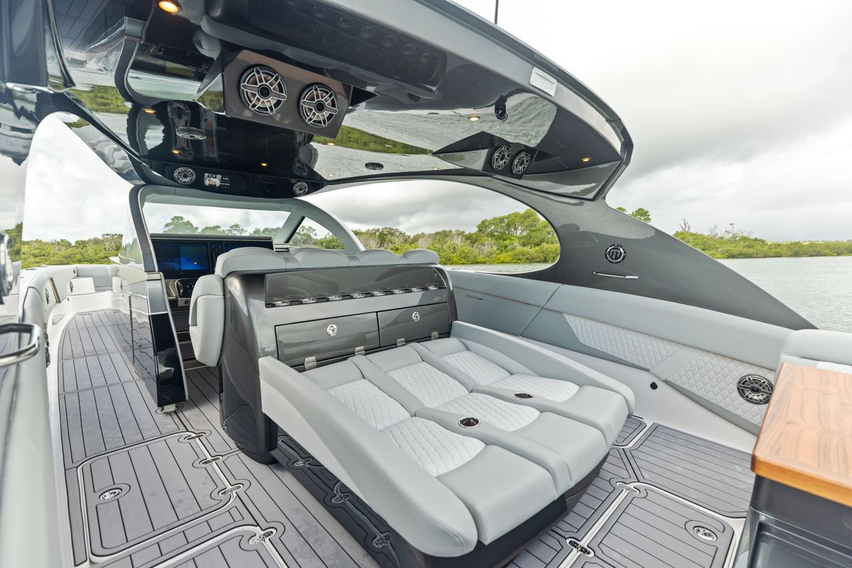 2024 Mystic Powerboats 52 