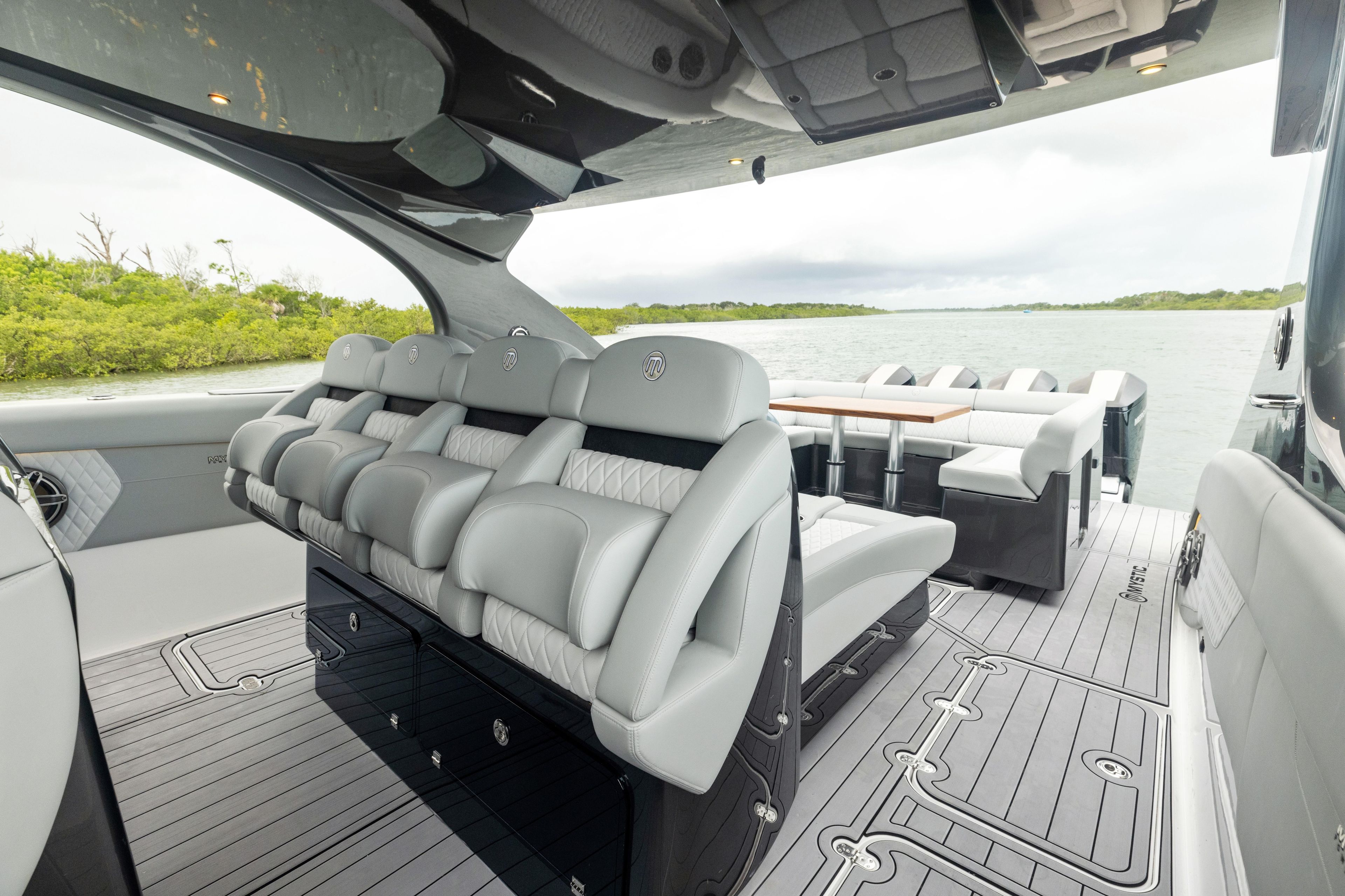 Yacht