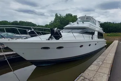 Carver 570 Voyager Pilothouse