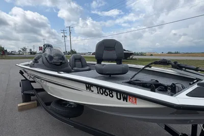 Bass Tracker Pro Team 175TXW
