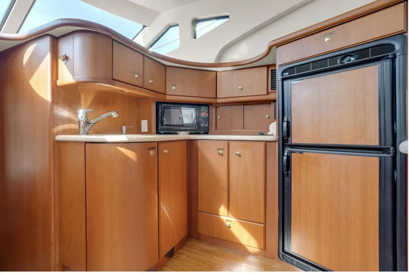 Byeee Yacht Photos Pics 