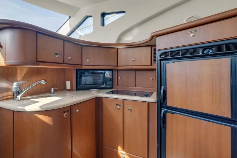 Byeee Yacht Photos Pics 