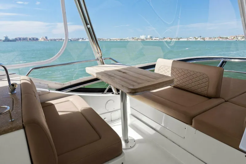 Prodigi Yacht Photos Pics 2017 Sea Ray 510 Fly - Image 22