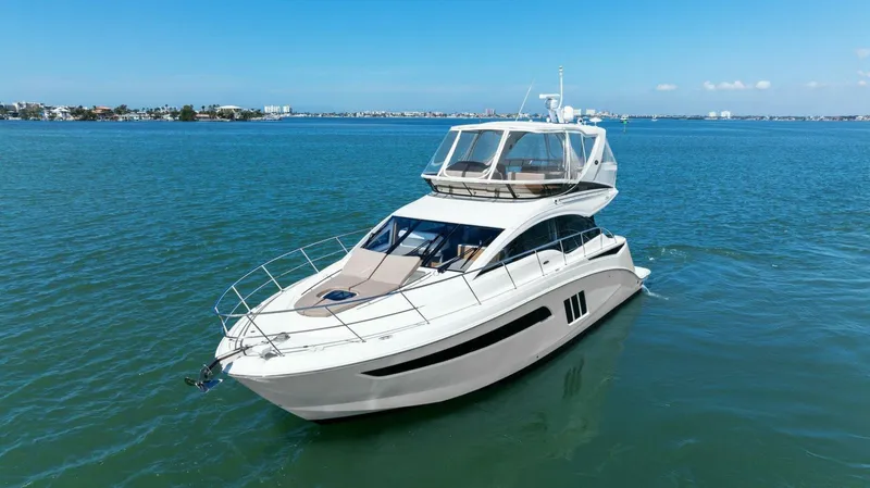 Prodigi Yacht Photos Pics 2017 Sea Ray 510 Fly - Image 3