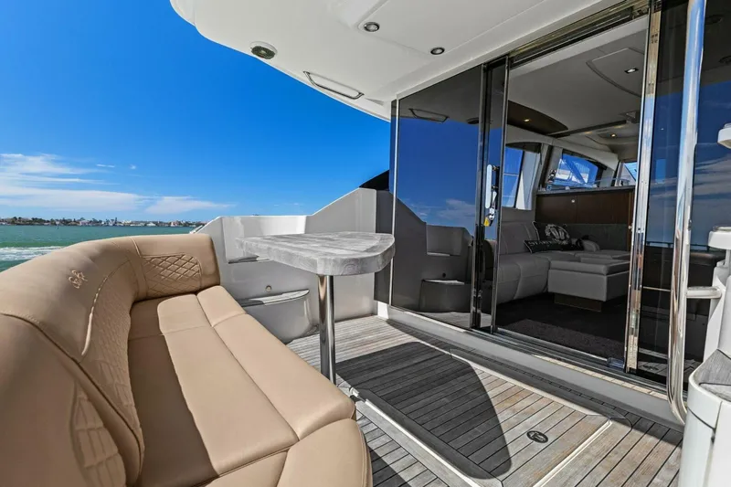 Prodigi Yacht Photos Pics 2017 Sea Ray 510 Fly - Image 32