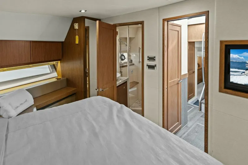 Prodigi Yacht Photos Pics 2017 Sea Ray 510 Fly - Image 59