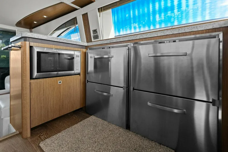 Prodigi Yacht Photos Pics 2017 Sea Ray 510 Fly - Image 53