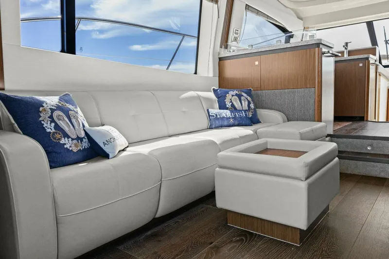 Prodigi Yacht Photos Pics 2017 Sea Ray 510 Fly - Image 40