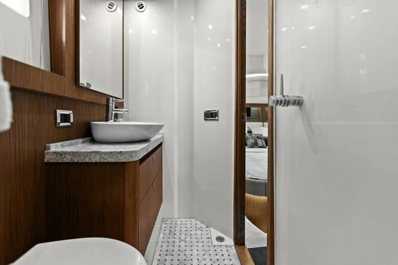 Prodigi Yacht Photos Pics 2017 Sea Ray 510 Fly - Image 75