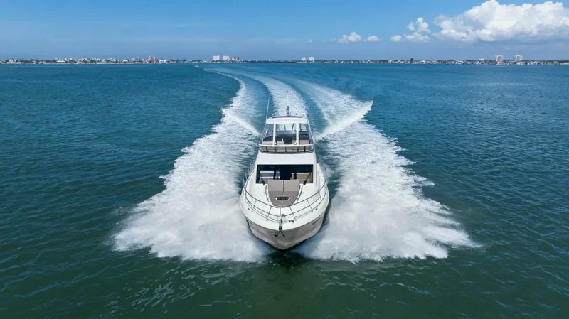 Prodigi Yacht Photos Pics 2017 Sea Ray 510 Fly - Image 5