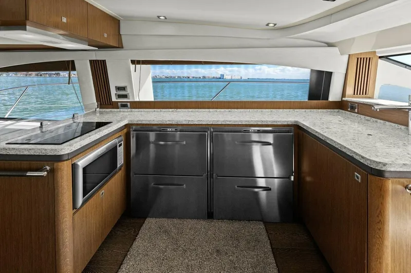 Prodigi Yacht Photos Pics 2017 Sea Ray 510 Fly - Image 52