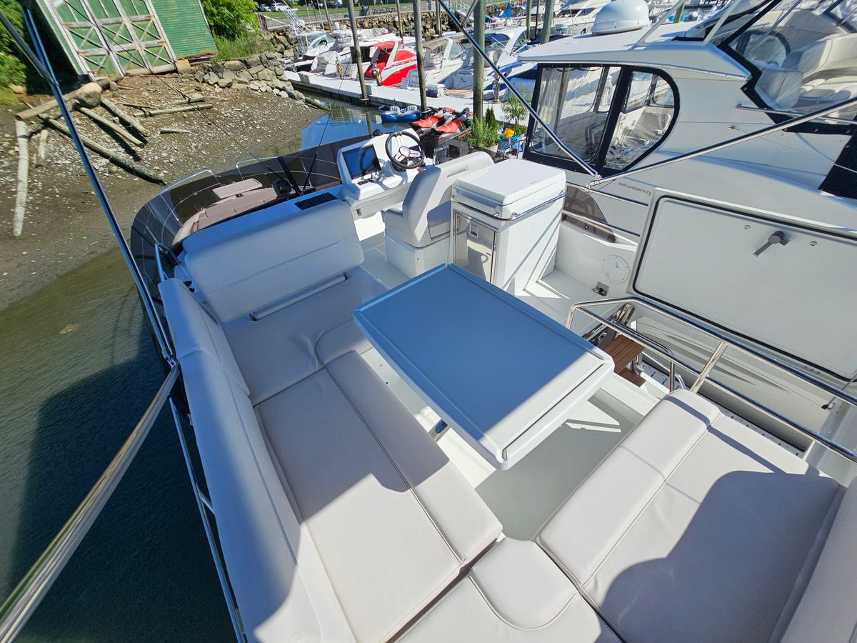 2024 Beneteau 42 