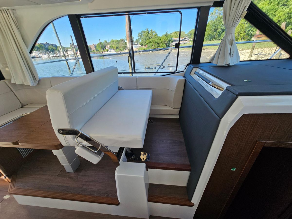 2024 Beneteau 42 
