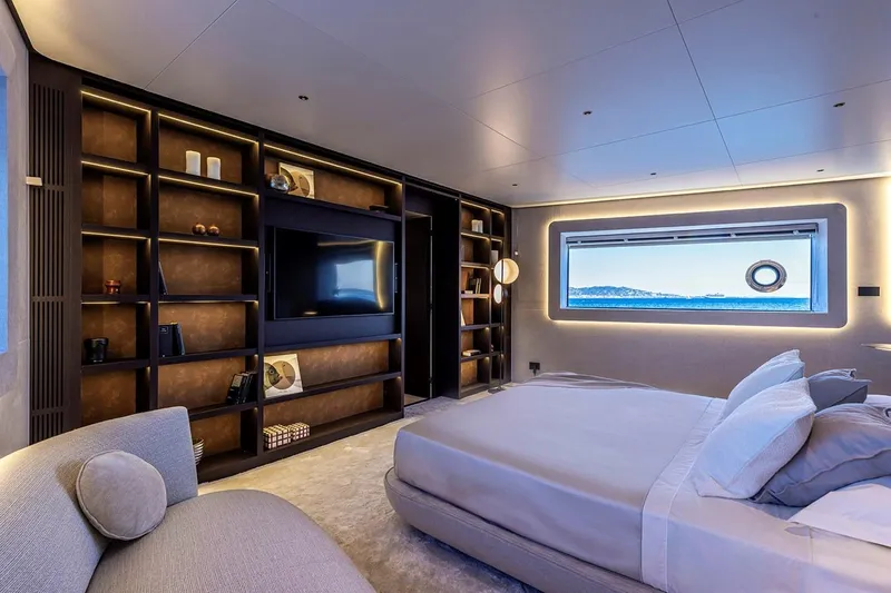  Yacht Photos Pics Manufacturer Provided Image