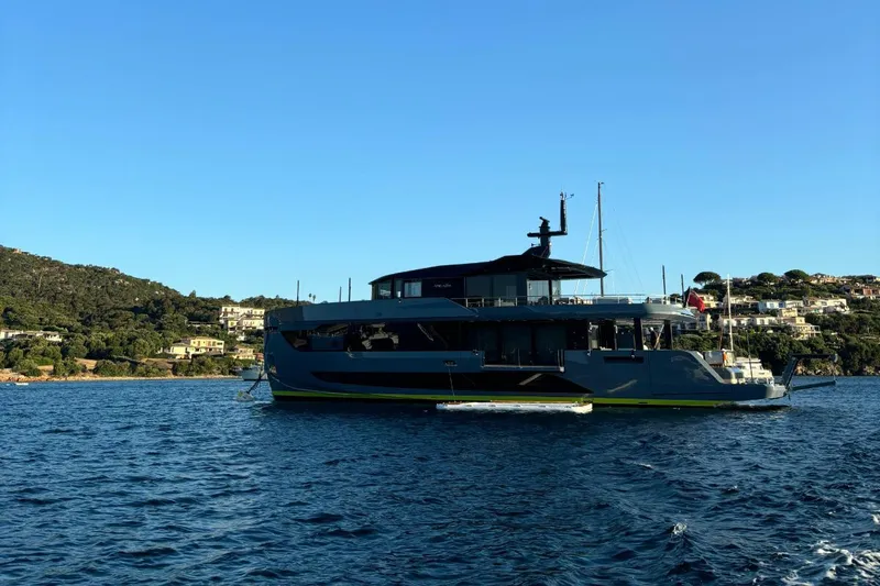  Yacht Photos Pics Owner Provided Image