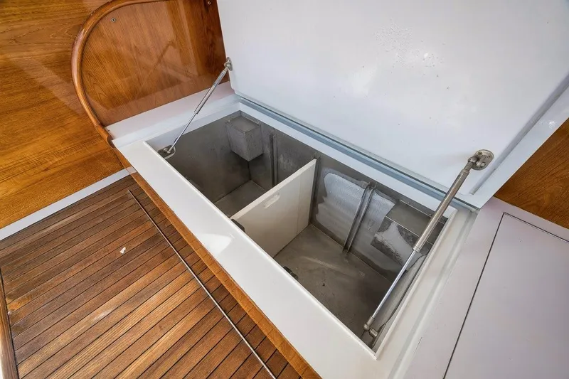 No Agenda Yacht Photos Pics Mezzanine Freezer