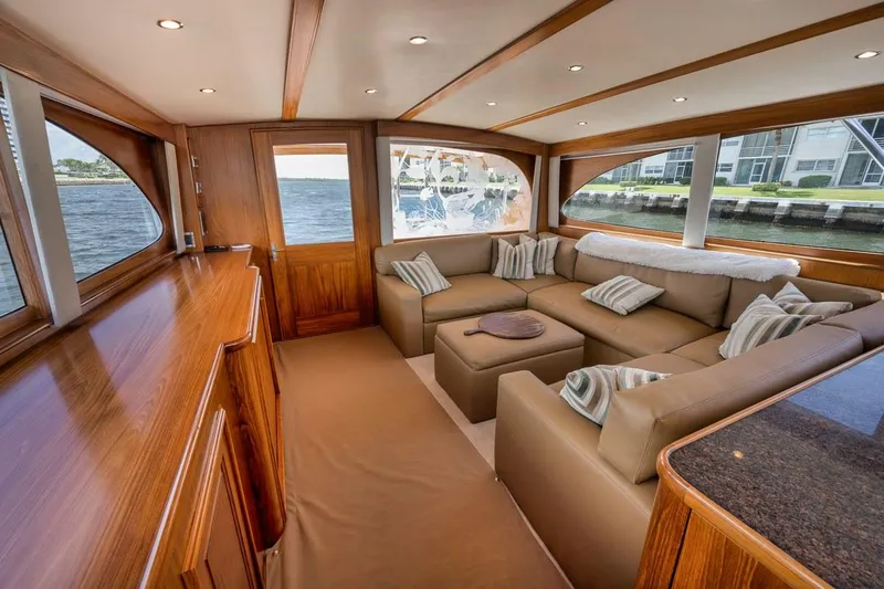 No Agenda Yacht Photos Pics Salon Aft View