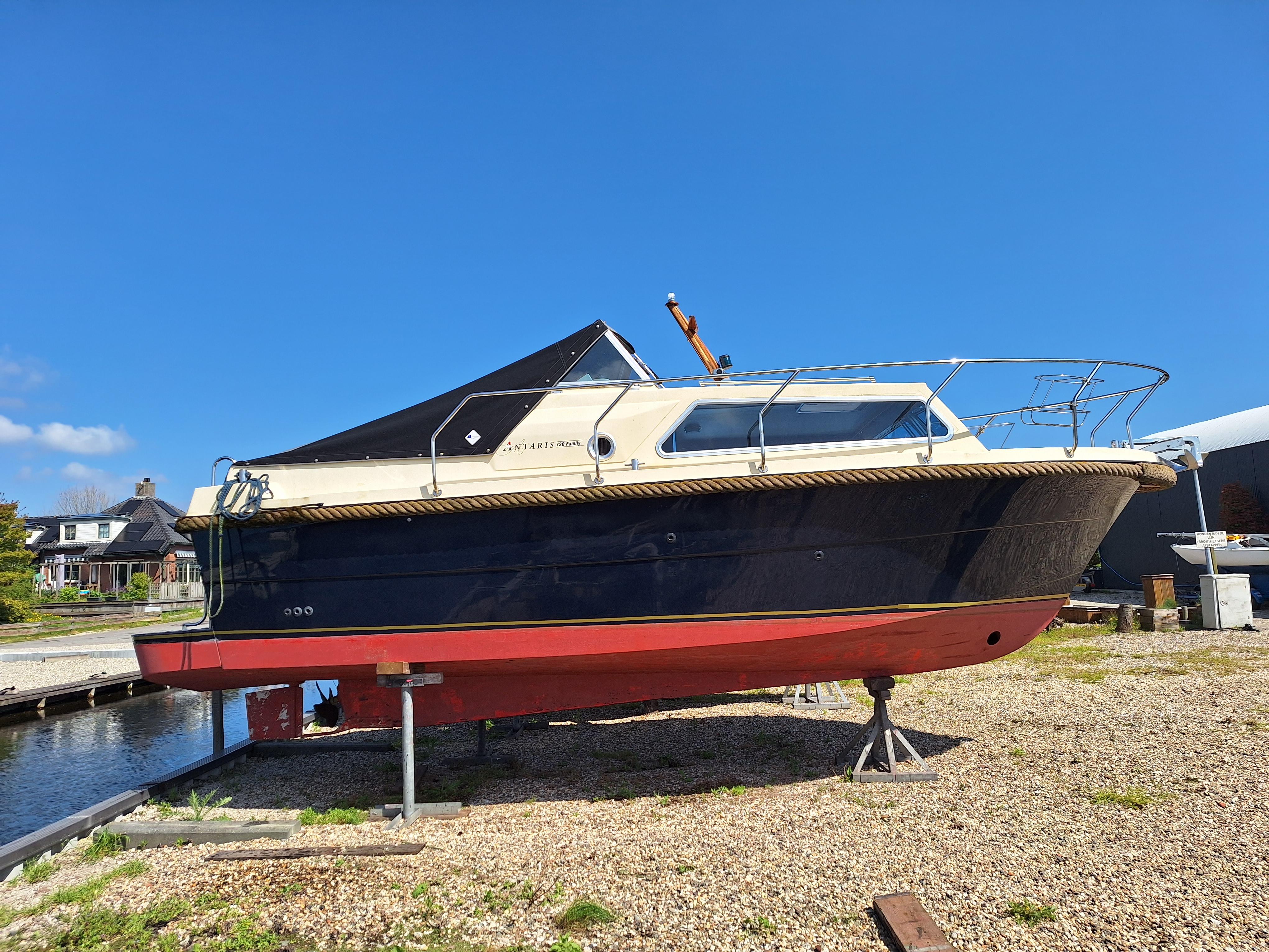 2005 Antaris 720 Family