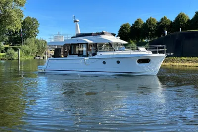 2024 Beneteau Swift Trawler 41 Fly