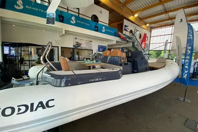 2023 Zodiac Medline 7.5