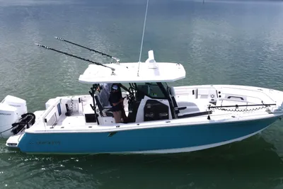 Blackfin 332 CC