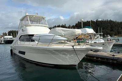 Riviera 43 IPS Open Flybridge