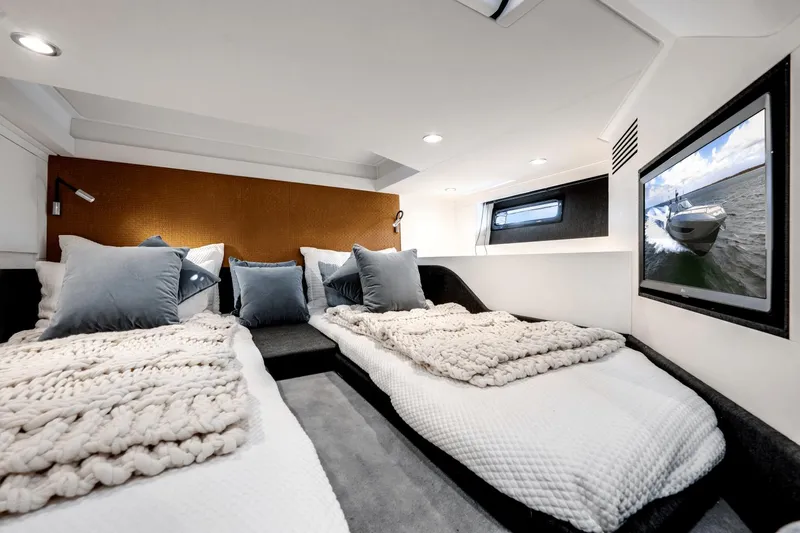 Bae Watch Yacht Photos Pics 