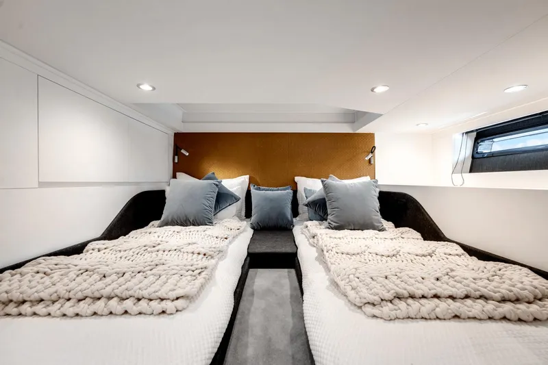 Bae Watch Yacht Photos Pics 